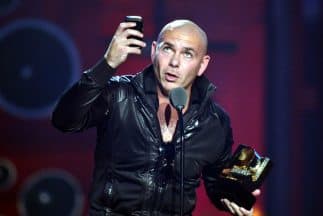 "Este premio está dedicado a todos los niños y a todas las familias que están buscando cruzar la frontera ahora mismo".