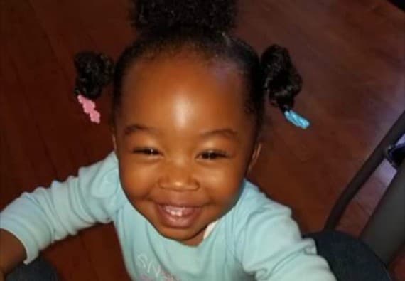 Califican de homicidio muerte de niña de un año en Chicago después de que la autopsia reveló signos de maltrato