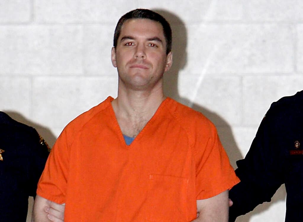 Peligroso criminal sale del corredor de la muerte en California