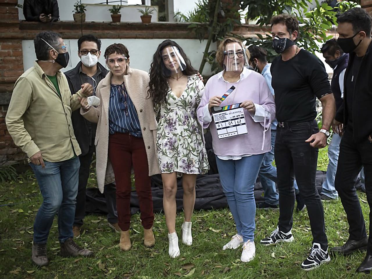 Ahora Gabriel Soto se embarcará en una nueva historia que te cautivará capítulo a capítulo por su romance, enredos e intrigas. No te puedes perder el estreno de Te Acuerdas de Mí este lunes 8 de febrero a las 9P/ 8C por Univision.