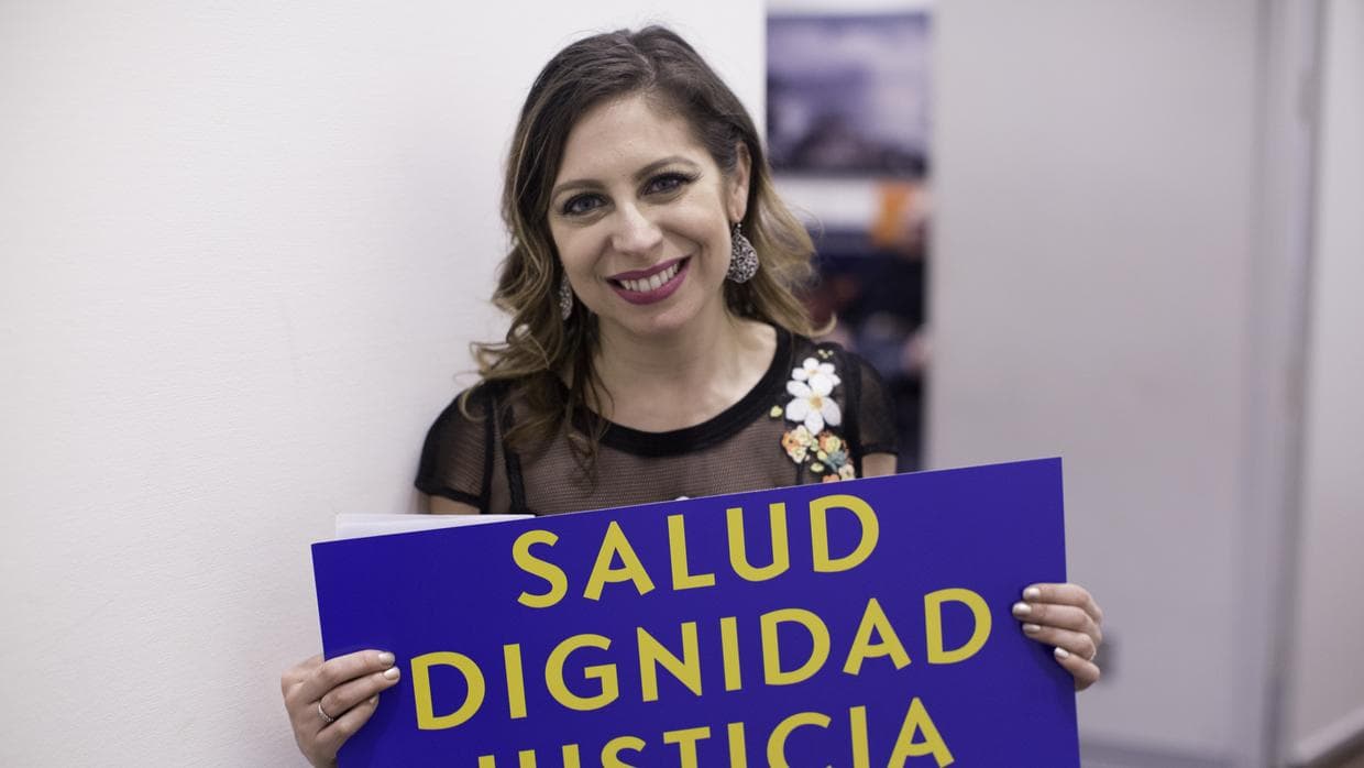 Pese a la hegemonía de los republicanos en la Casa Blanca y en el Congreso,
<a href="https://www.univision.com/noticias/obamacare/ya-no-sera-obligatorio-tener-un-seguro-medico-para-evitar-una-multa-en-eeuu-cuales-seran-las-consecuencias">Obamacare</a> sobrevivió al 2017 y sigue en vigor. Latinas como
<b>Jessica González-Rojas</b>, directora del National Latina Institute for Reproductive Health, han protagonizado este año una doble batalla: la de oponerse a la eliminación del Affordable Care Act, conocido coloquialmente como Obamacare, y la de buscar que las mujeres en todo el país tengan acceso al aborto seguro. Sin Obamacare, se estima que alrededor de
<a href="https://www.americanprogress.org/issues/race/reports/2013/11/07/79167/fact-sheet-the-state-of-latinas-in-the-united-states/"><u>5 millones de latinas</u></a> dejarían de recibir servicios de salud preventivos. "Tienen que saber que importamos y que somos feroces. Vamos a dar la pelea",
<a href="https://www.univision.com/noticias/la-marcha-de-las-mujeres/que-viene-despues-de-la-marcha-de-las-mujeres"><u>dijo</u></a> González-Rojas. Esta hispana también fue una de las líderes que organizó la Woman's March, la protesta que buscó dar visibilidad a problemáticas como la violencia contra la mujer y la
<a href="https://www.univision.com/noticias/la-marcha-de-las-mujeres/el-rol-crucial-de-las-latinas-en-la-marcha-de-las-mujeres">discriminación contra las minorías</a>.