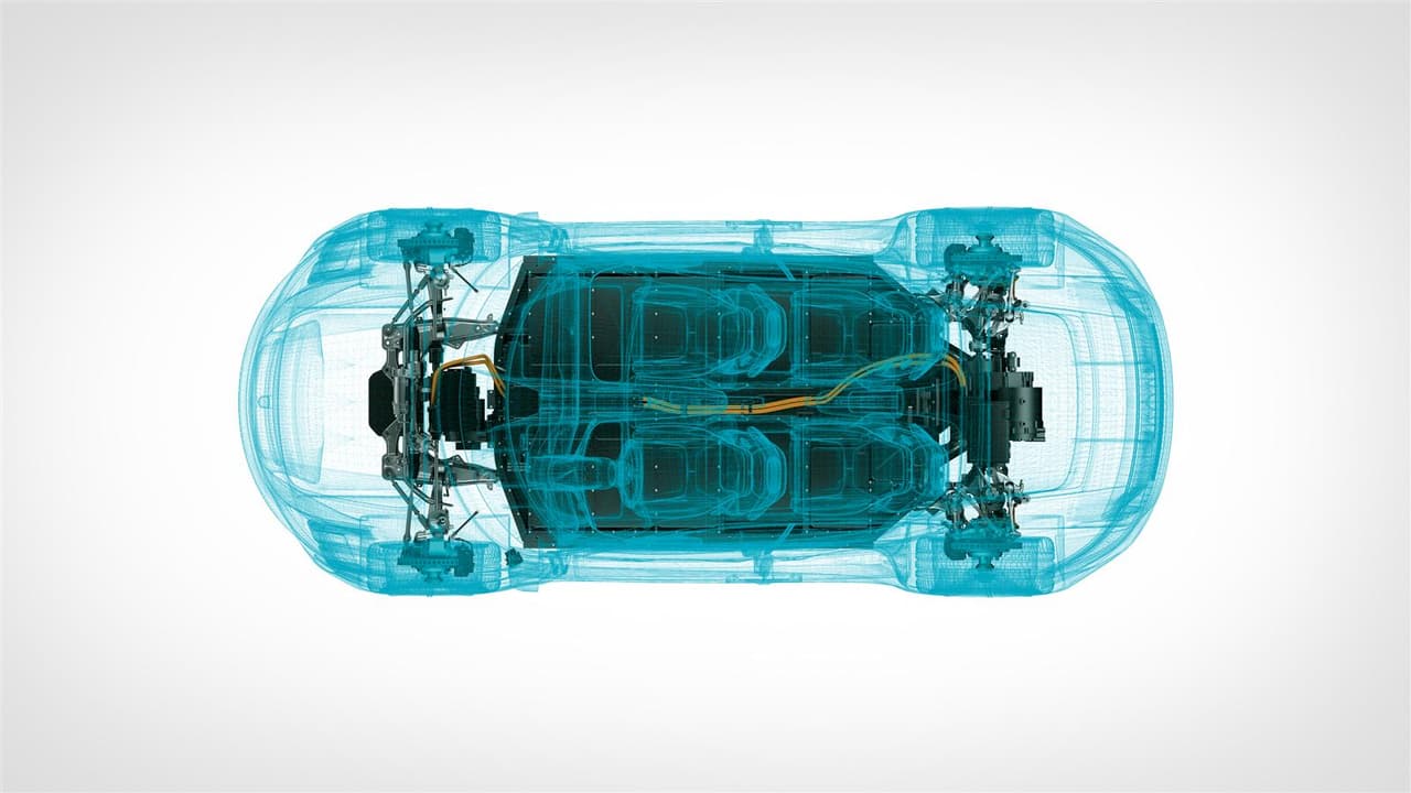 Weckbach añadió que la parte delantera de versión de producción del Mission E, estará llena de 
<b>componentes tecnológicos de alto voltaje</b>, entre los que se cuentan el motor eléctrico, los sistemas electrónicos y el sistema de enfriamiento. Además, también cuenta con 2.5 pies cúbicos (100 litros) de capacidad de carga.