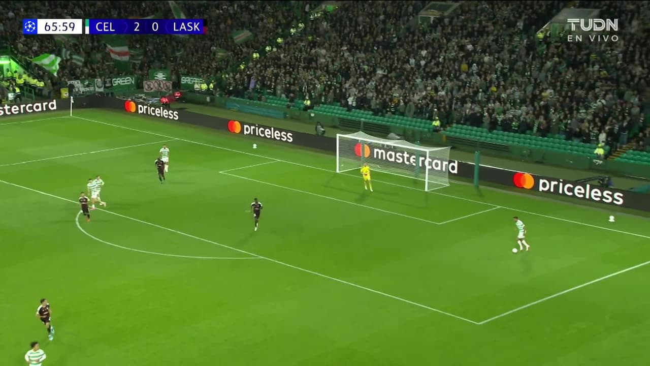 ¡GOL!  anota para Celtic. Camilo Durán