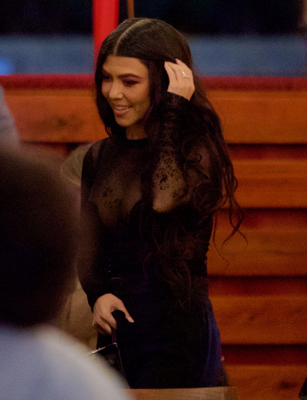 Entre las asistentes a la reunión estuvieron sus amigas cercanas La La Anthony y Steph Shepherd, así como su hermana Kourtney Kardashian.