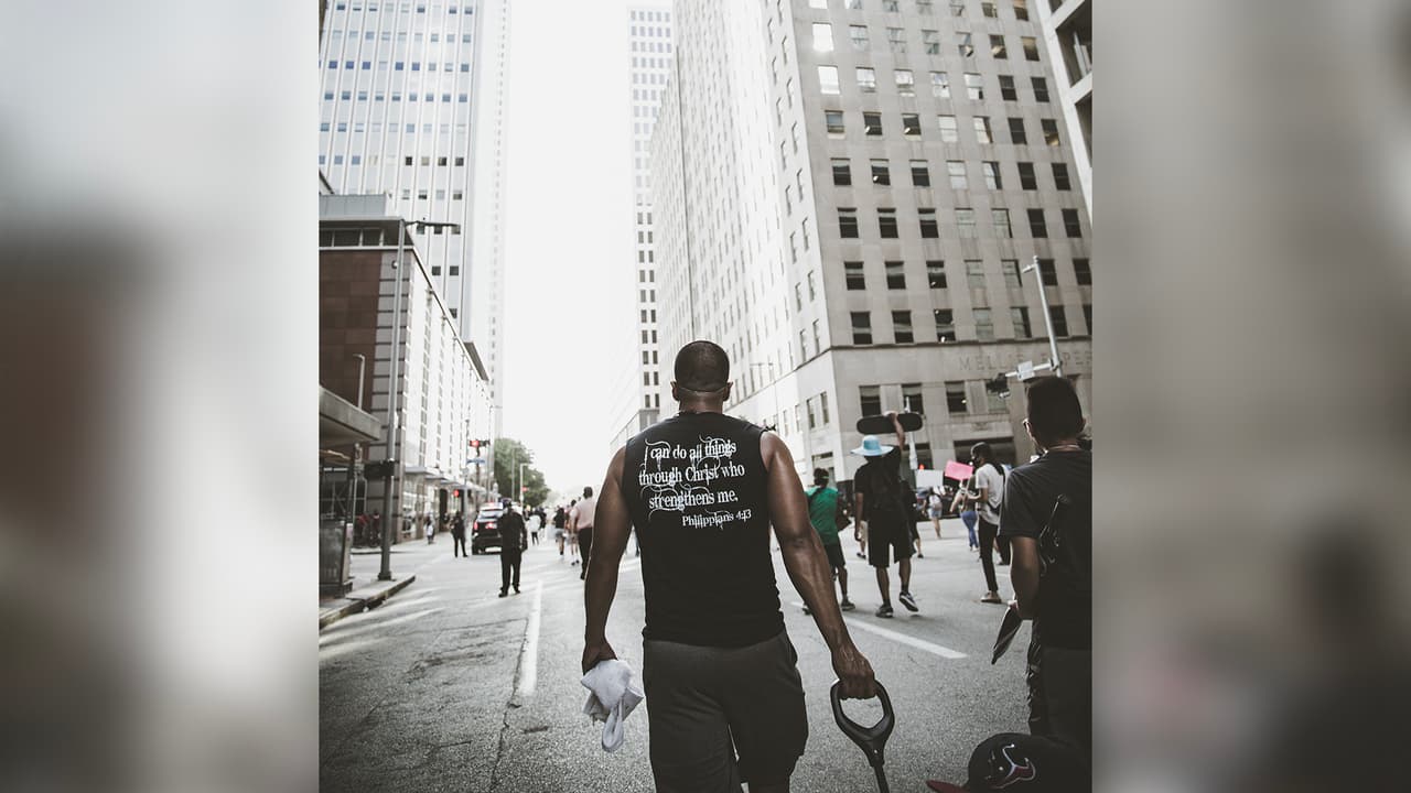 La marcha inició en el parque Discovery Green hasta la alcaldía de 
<a href="https://www.univision.com/temas/houston">Houston</a>.