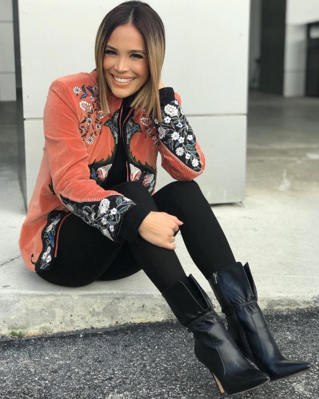 Karla es una mujer camaléonica en la moda y para muestra esta serie de fotografías en las que juega con su apariencia.