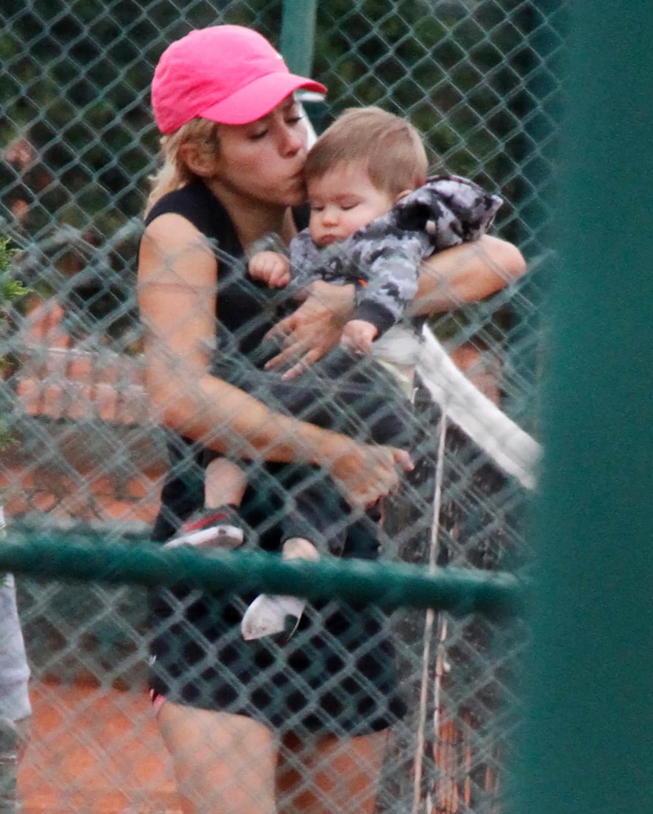 "Me encanta quererles y soy muy cariñosa. Siempre estoy dándoles abrazos y me los como a besos..."