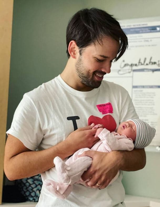 El actor amplió su familia en marzo de 2021, con el nacimiento de su segunda hija.