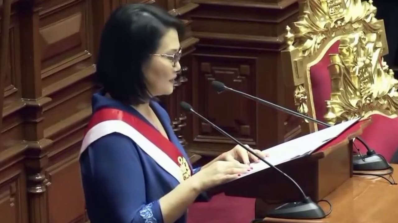Keiko Fujimori se convierte en presidenta de Perú; expectativas y desafíos en ese país