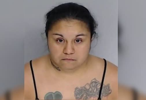 Arrestan a una madre que vendió a su hijo de 7 años y que ofreció a 2 más en Texas