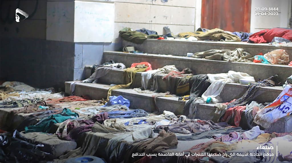 <h3 class="cms-H3-H3">5. Yemen: al menos 85 muertos</h3>
<br>
<br>El 20 de abril de 2023, 
<a href="https://www.univision.com/noticias/sucesos/estampida-yemen-ayuda-financiera-muertos-heridos">al menos 85 personas mueren en una estampida durante un reparto de ayuda caritativa</a> en Saná, la capital de este país en guerra.
<br>
<br>Cientos de personas se habían congregado en una escuela de la ciudad para recibir bonos de 5,000 riales yemeníes (alrededor de 8 dólares).
<br>