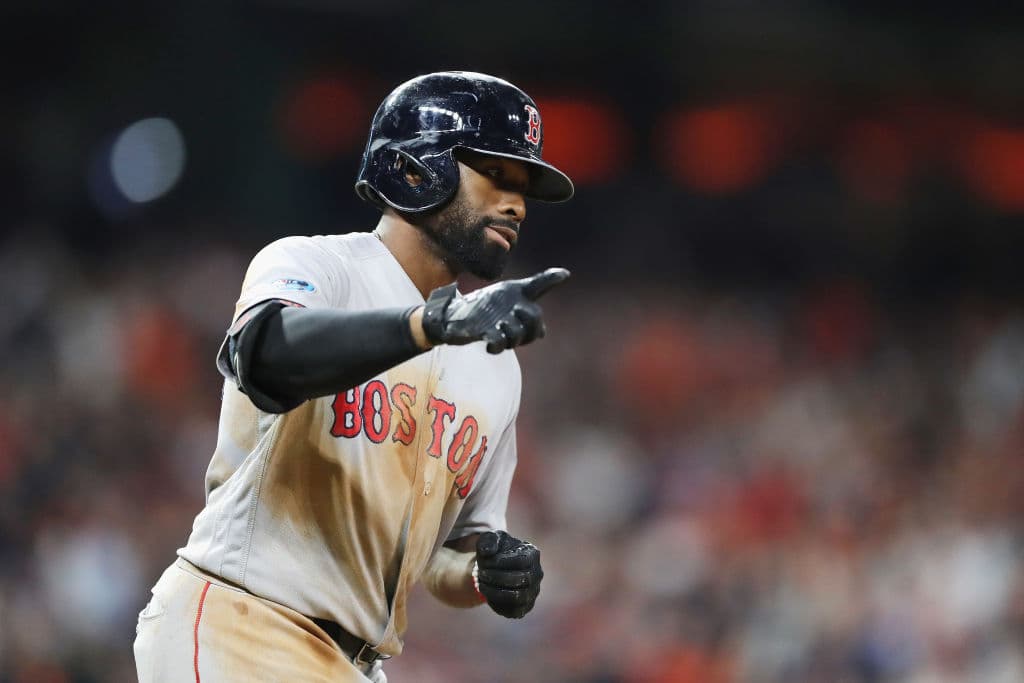 Cerrando el lineup, bateando como noveno, aparece el Jugador Más Valioso de la Serie de Campeonato de la Liga Americana, cubriendo el jardín central: Jackie Bradley Jr.