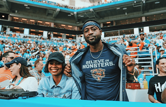 Wade, la gran estrella y figura histórica del Heat, es nativo de la ciudad de Chicago, por eso no puede ocultar su amor por los Bears.