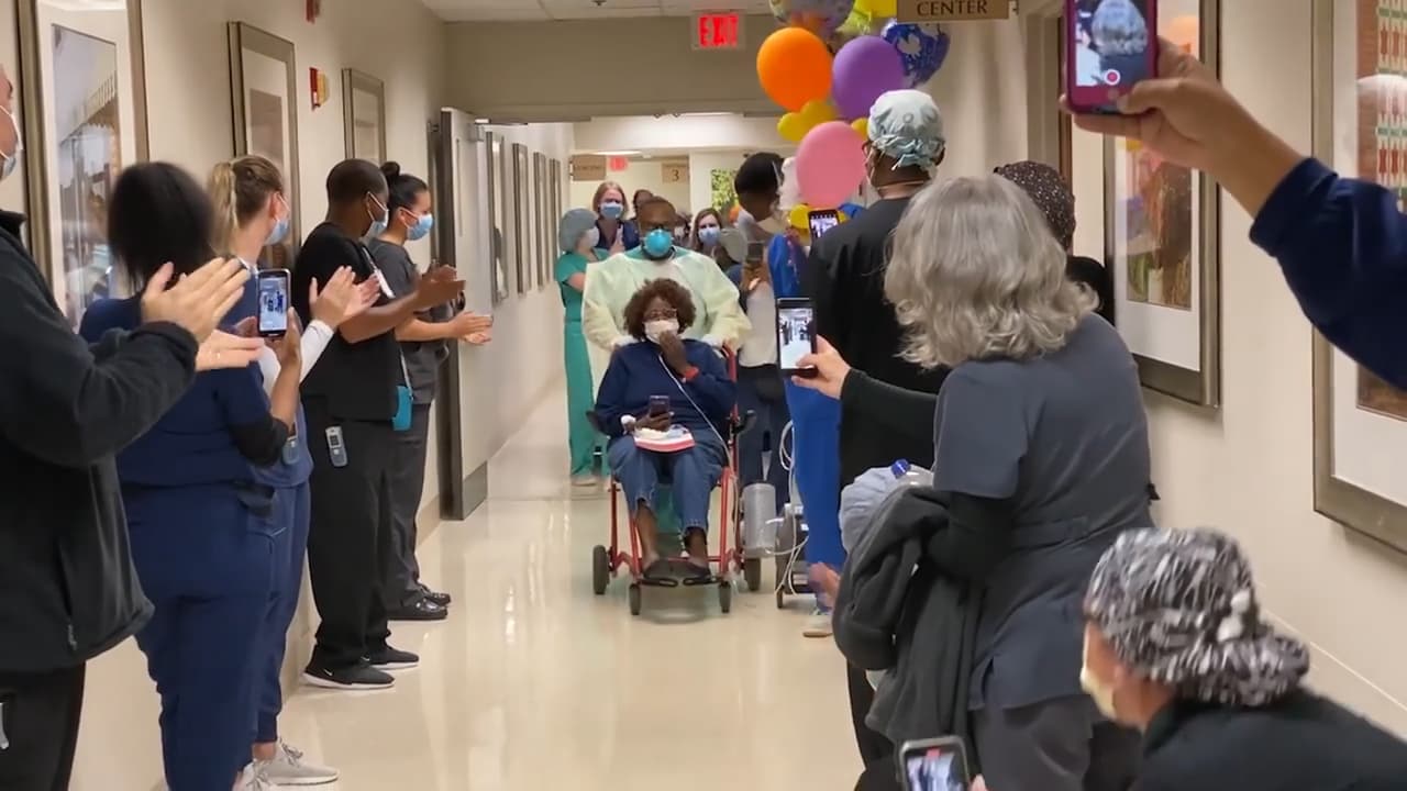 "Juntos podemos vencer al coronavirus": Hospital de Georgia celebra la recuperación del paciente número 100 