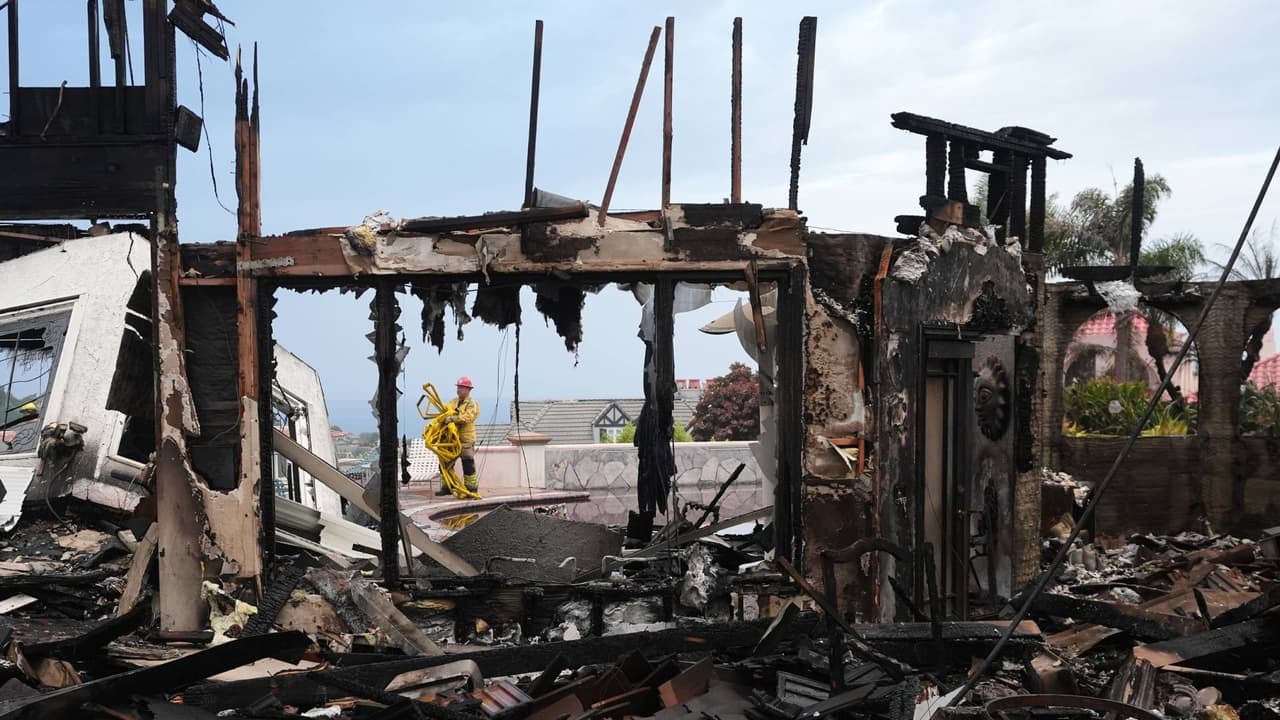 Incendios y evacuaciones en Los Ángeles: Comienzan a disminuir vientos de Santa Ana