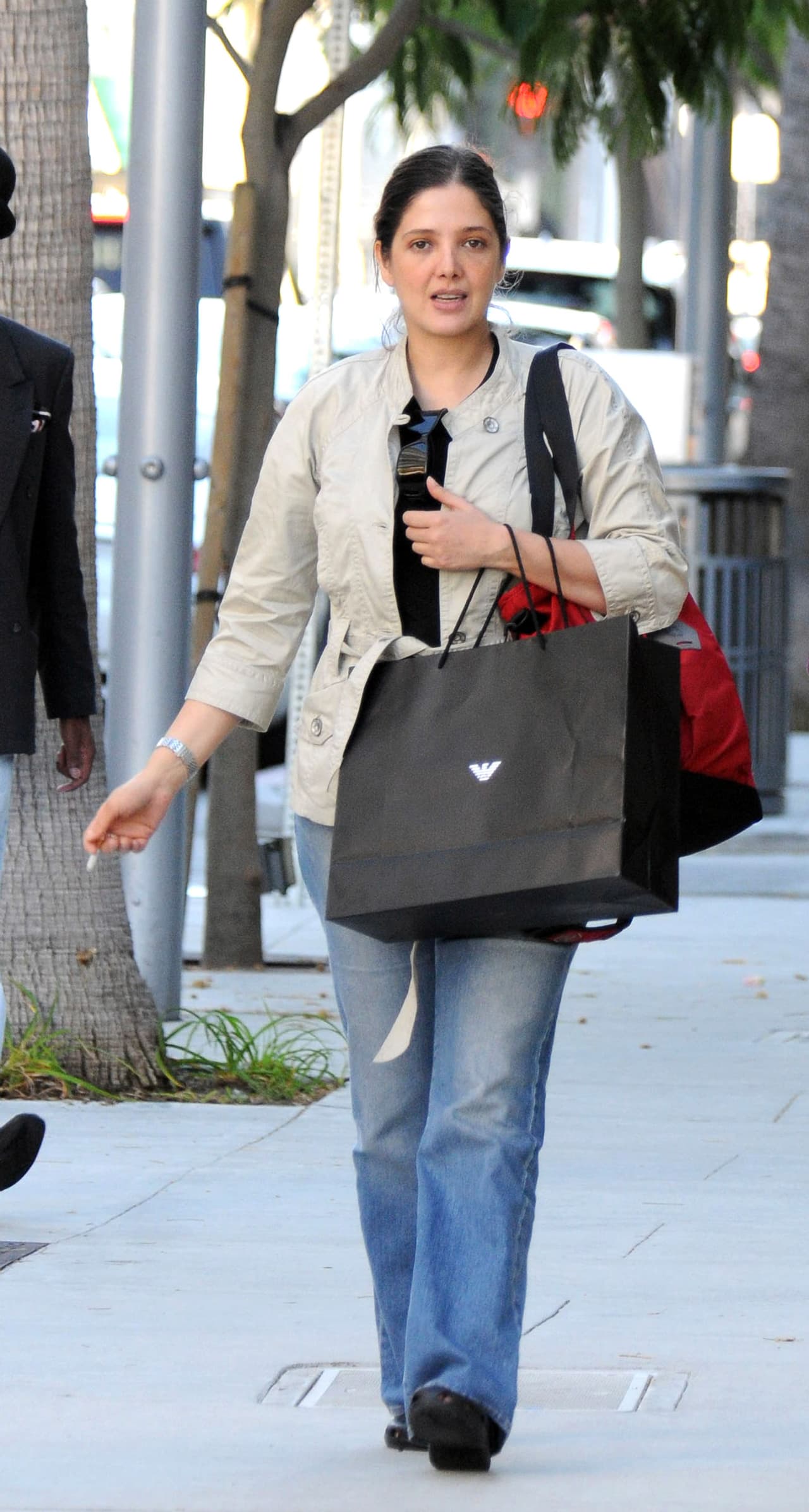 Las fotografías más recientes de la actriz son de 2013, Adela Noriega fue captada cuando realizaba compras en Los Ángeles.