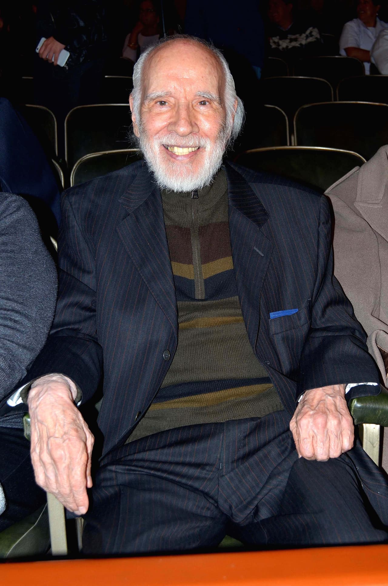 El histrión Aarón Hernán, a quien acabamos de ver en "La Sombra del Pasado", también estuvo presente.