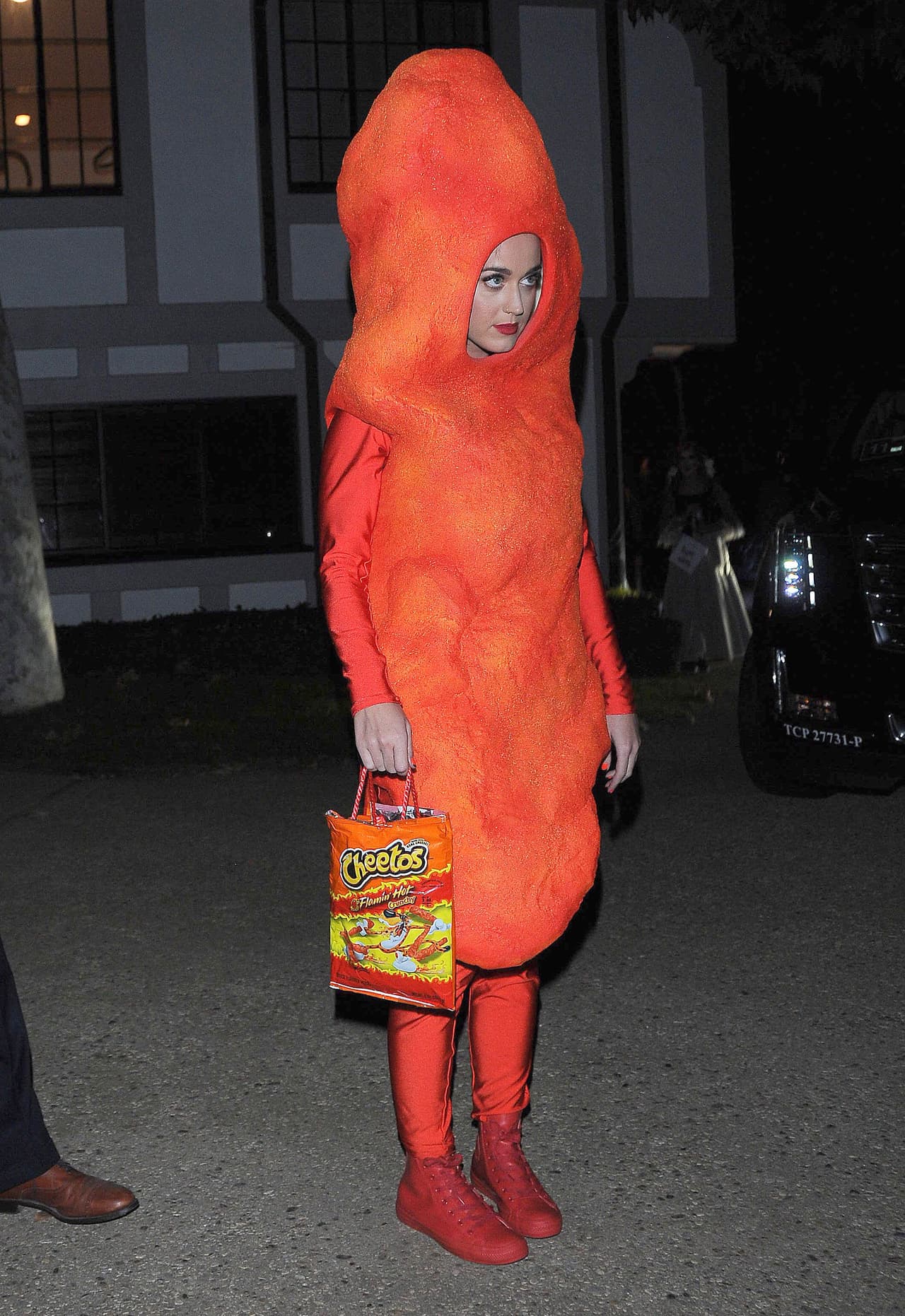 ¿Un cheeto?, ¿really? Nada más le pasamos estas locuras a Katy Perry porque es una mujer muy bella y a veces nos hace reír con estas ocurrencias.