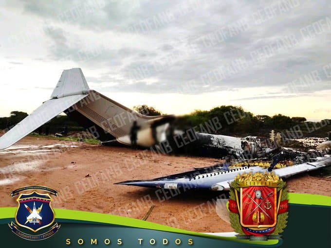 Las fuerzas militares del régimen venezolano, cuyos líderes son acusados de narcotráfico por el gobierno de EEUU, también reportan a menudo sobre el derribo de supuestos narcoaviones.