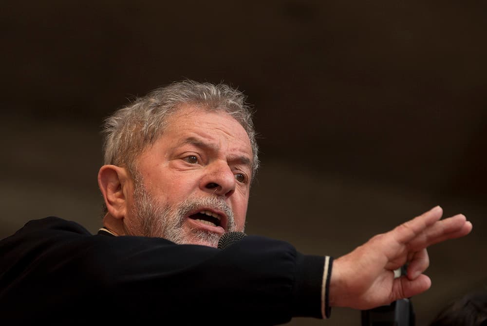 Lula abandona la comisaría tras declarar por megafraude en Petrobras