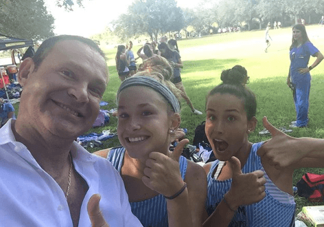 El conductor mexicano está orgulloso de ser padre de dos adolescentes nobles y con grandes metas.