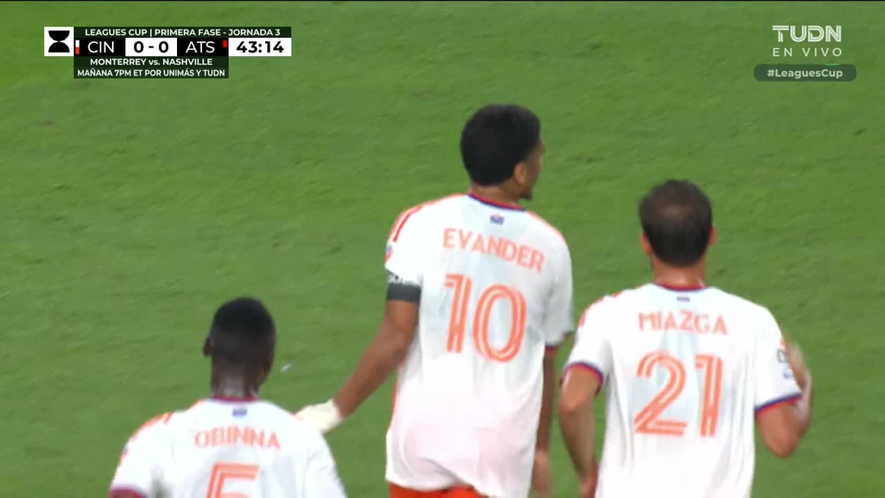 ¡Golazo de Cincinnati! Bombazo de Evander da Silva para el 1-0