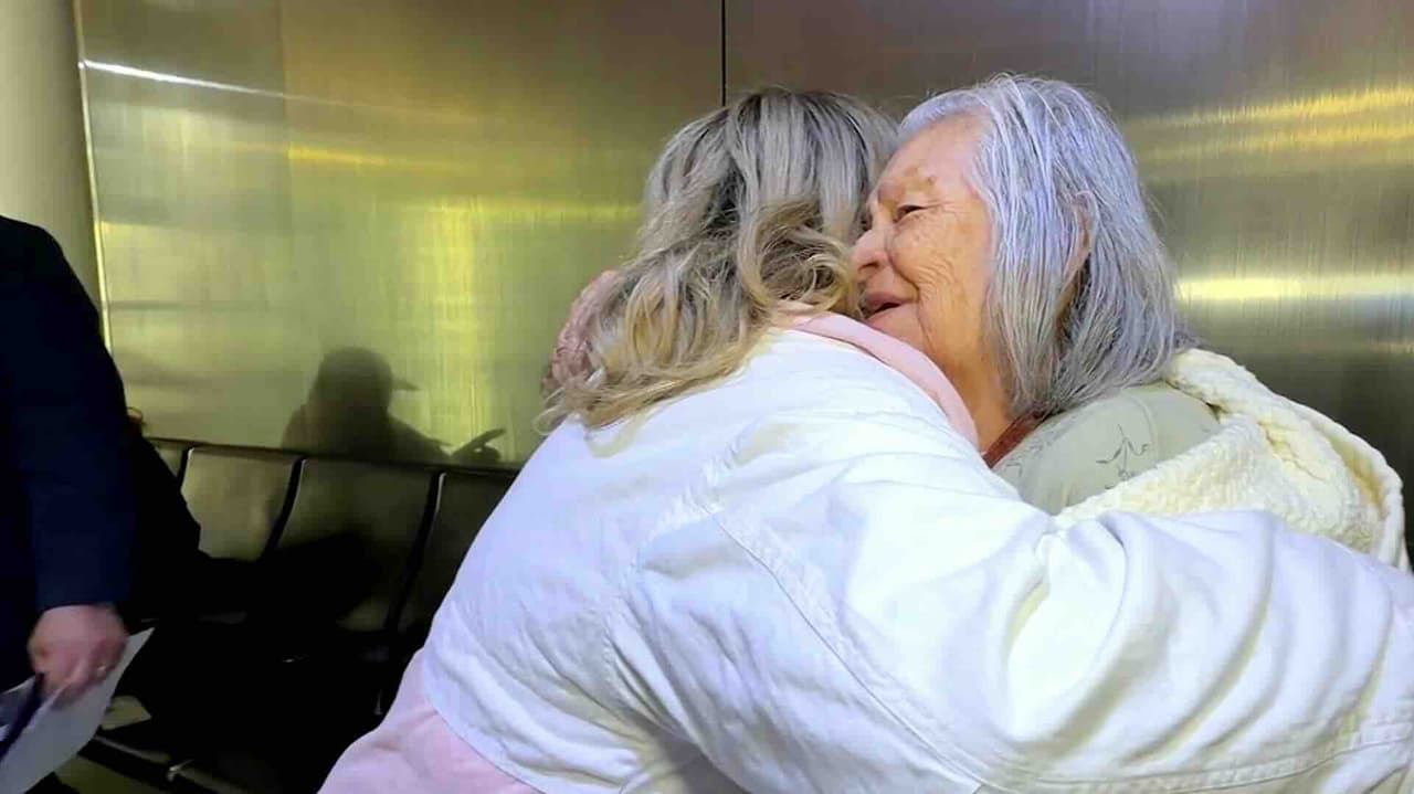 Abuelita inmigrante logra cumplir su sueño y regresa a Guatemala tras décadas