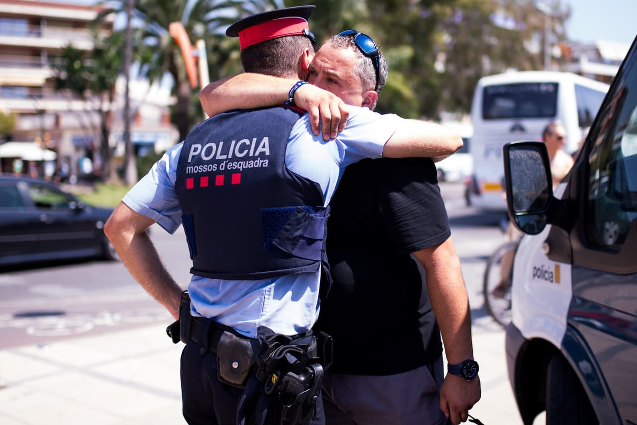 El policía que abatió a cuatro de los cinco terroristas en Cambrils recibe ayuda psicológica