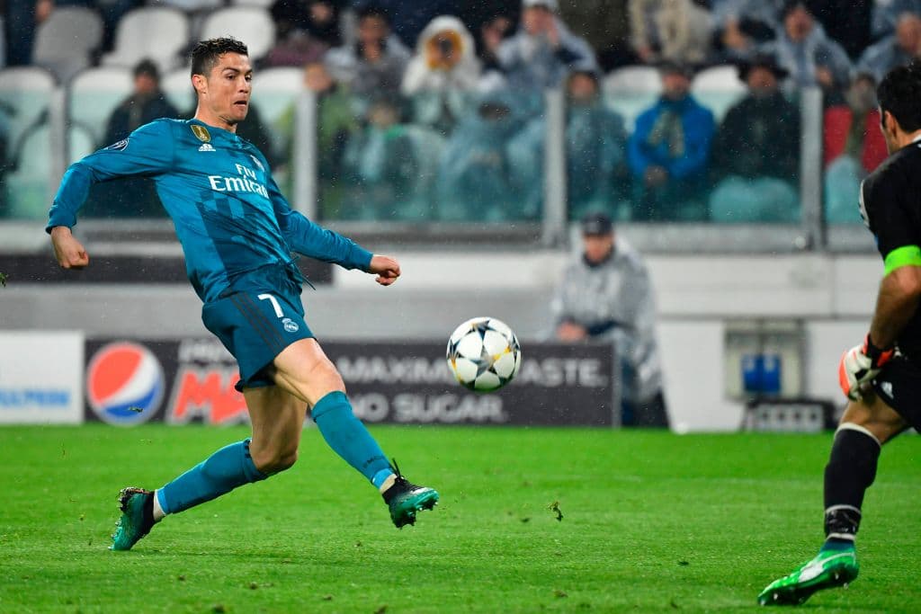 Cristiano Ronaldo nos demostró que no tiene límites. A los tres minutos de juego, Real Madrid abrió el marcador. Marcelo filtró un balón a Isco para que asistiera a Cristiano Ronaldo y este hiciera el 1-0.