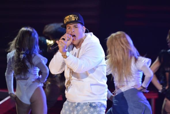 El reggaetonero tenía dos nominaciones en Premio Lo Nuestro como Artista del Año y Canción Urbana del Año por 'Limbo'.