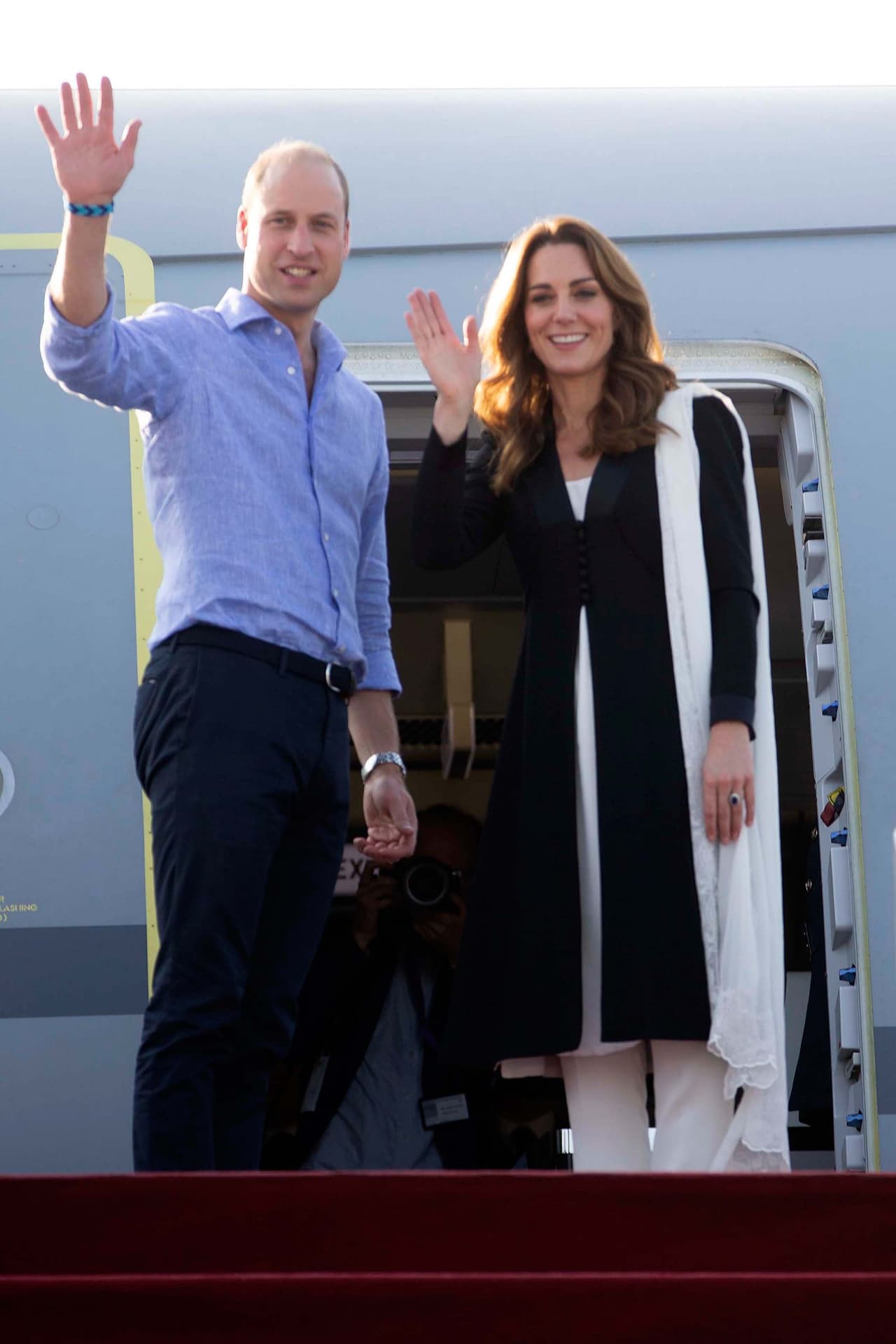 El príncipe William y su esposa, Kate Middleton, no solo están disfrutando de la temporada, sino que además, se unieron a la famosa chef británica Mary Berry para realizar una buena acción de agradecimiento.