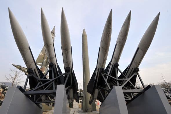 "Vamos a fortalecer nuestras capacidades de defensa de misiles en varias formas, debido a las crecientes amenazas de Irán y Corea del Norte", dijo Hagel en una rueda de prensa en el Pentágono. Ver toda la información