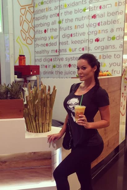 ¡No importa! Cada una es muy bella y sensual a su modo.