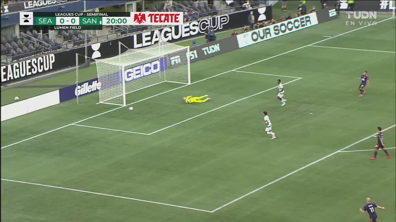 ¡Sounders pone a trabajar a Lajud! Roldán prueba al portero del Santos