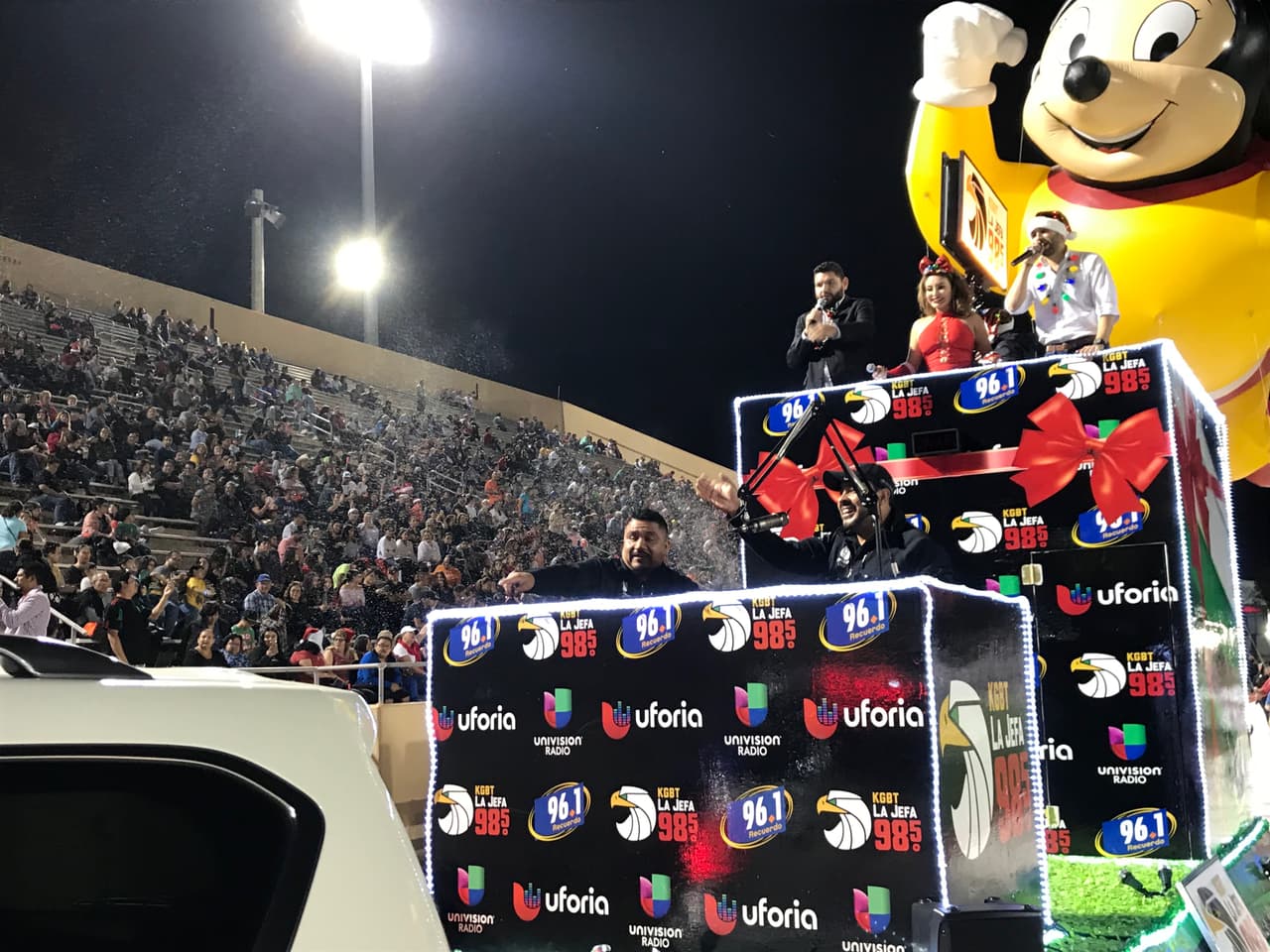 La nieve no podía faltar y los locutores hicieron posible que nevara en 
<b>McAllen</b>.