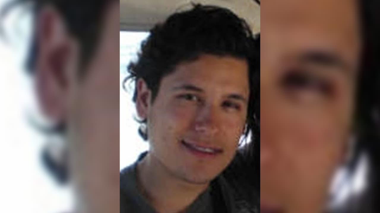 <b>Alfredo Guzmán</b>, el cuarto de los mexicanos en el listado de los 10 fugitivos más buscados es requerido en Illinois. El presidente Biden firmó una orden que ofrece 5 millones por cada hijo de El Chapo Guzmán, incluido "El Alfredillo"