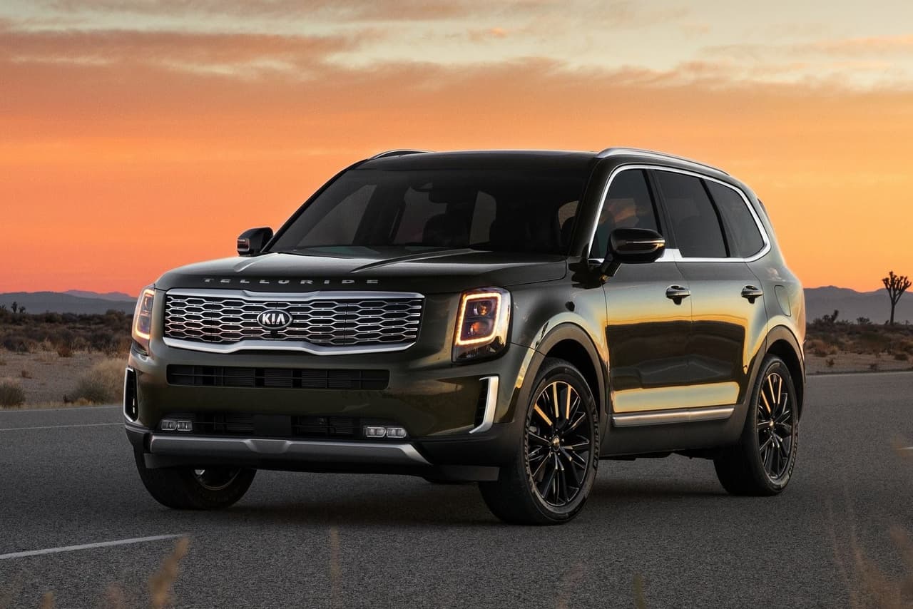 <h3 class="cms-H3-H3"><b>Kia Telluride</b></h3>
<br>
<br>
<b>Tiempo promedio que pasa en los concesionarios antes de venderse: </b>17.2 días
<br>
<br>
<b>Precio de venta promedio:</b> 42,991 dólares