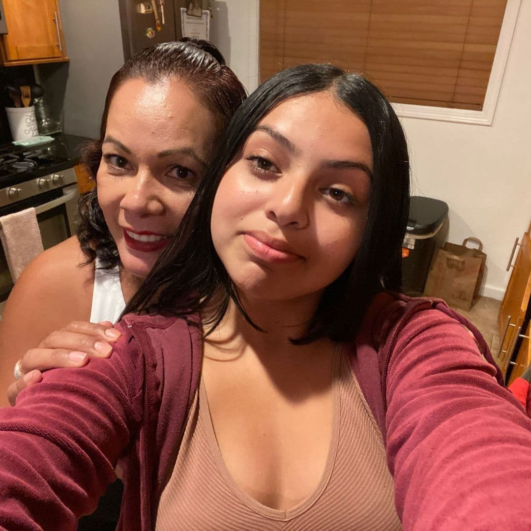 Las autoridades indicaron que
<b>Natalia Pérez Rivera mide 5'05" </b>(1.58m).