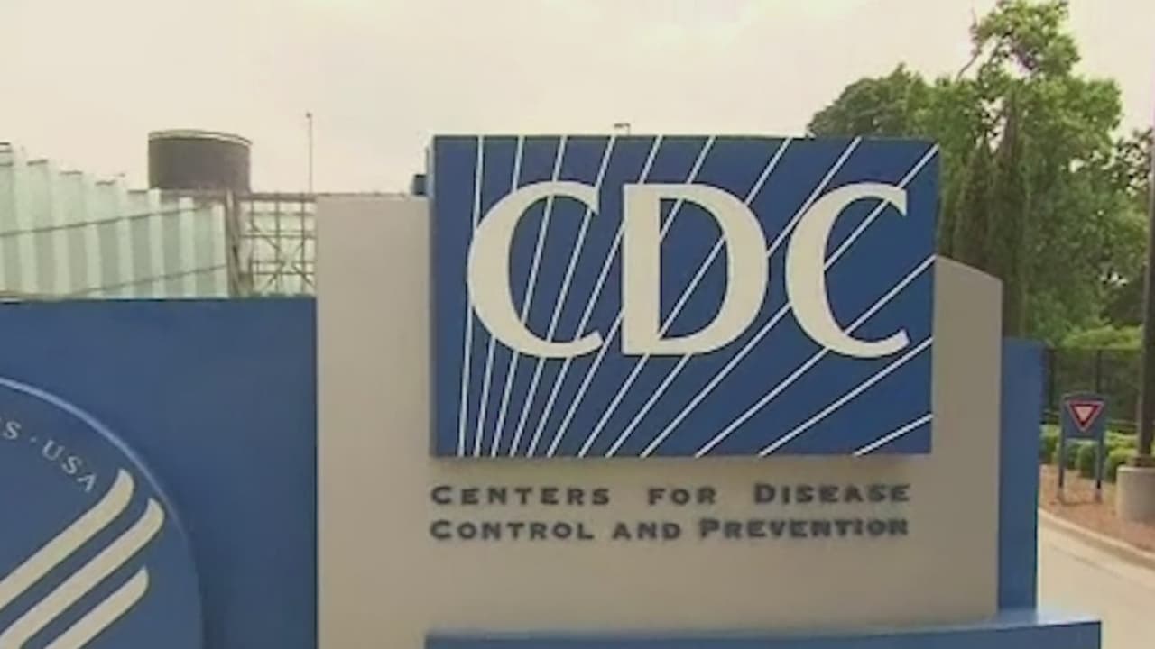 Los tres condados de Arizona con más casos de covid-19 reportados hasta la fecha:
<ul>
 <li class="MsoNormal" style="color:black;mso-margin-top-alt:auto;margin-bottom:
     7.5pt;mso-list:l0 level1 lfo1;tab-stops:list .5in;background:white">Maricopa: 520,291, con una a tasa de positividad de 14.5%.</li>
 <li class="MsoNormal" style="color:black;mso-margin-top-alt:auto;margin-bottom:
     7.5pt;mso-list:l0 level1 lfo1;tab-stops:list .5in;background:white">Pima: 111,041 con una a tasa de positividad de 12.1%.</li>
 <li class="MsoNormal" style="color:black;mso-margin-top-alt:auto;margin-bottom:
     7.5pt;mso-list:l0 level1 lfo1;tab-stops:list .5in;background:white">Pinal: 47,376, con una a tasa de positividad de 13.9%.</li>
</ul>