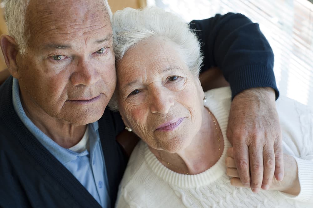 Leo te admira en silencio –es demasiado orgulloso para confesarlo y menos cuando se equivoca- y a ti te atrae la personalidad segura y la auto confianza de tu pareja Leo. Una buena combinación.