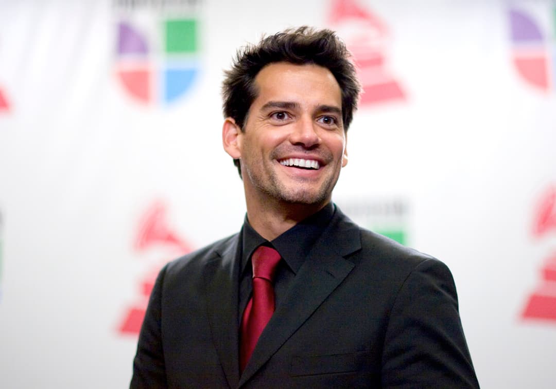 Su coqueta sonrisa lo ha convertido en todo un casanova.