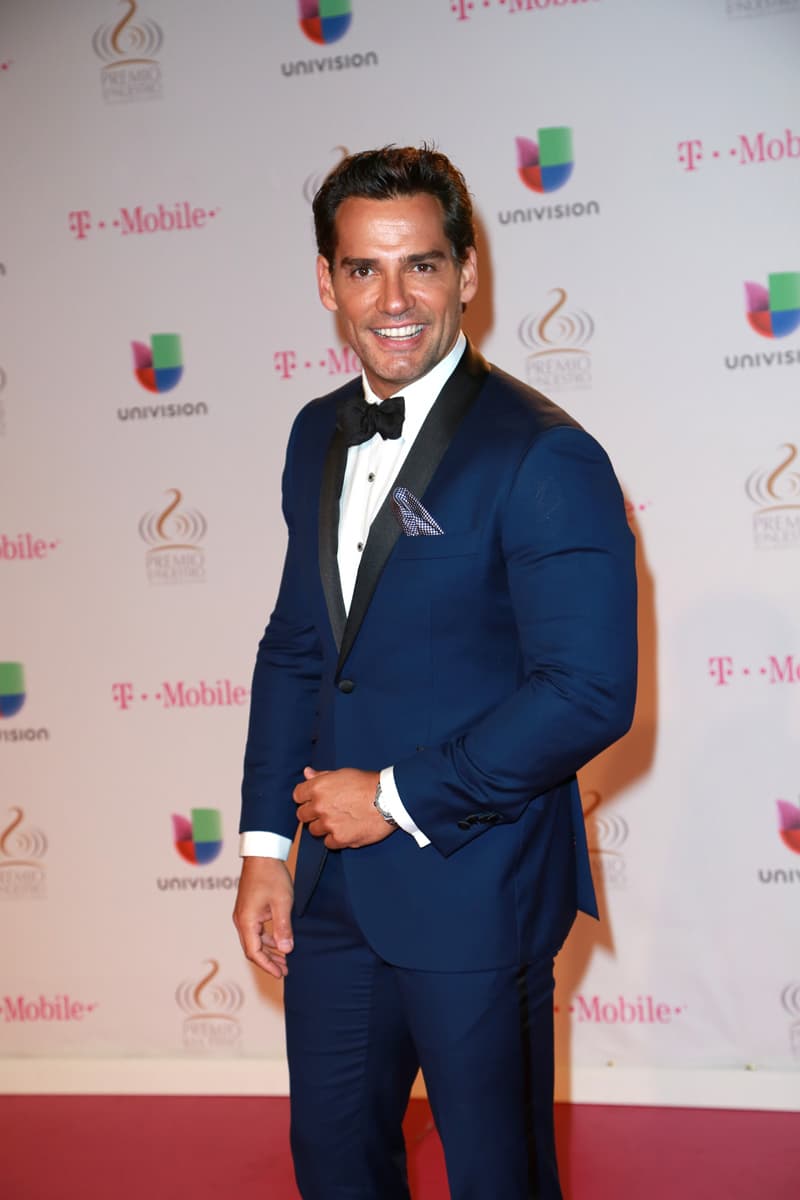 Pero conozcamos un poco más de este guapísimo actor.