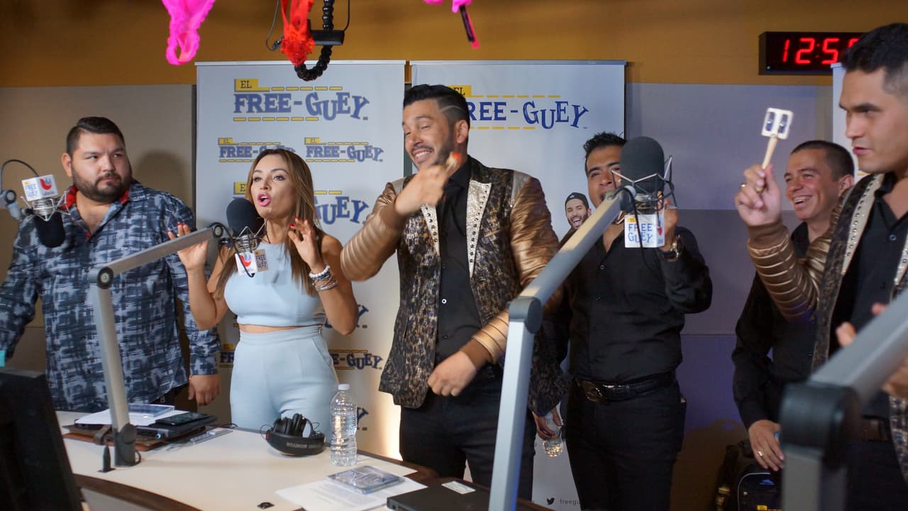 Banda Los Recoditos nos presentó en primicia su nuevo disco 'Los Gustos Que Me Doy' y armaron tremendo relajo con La Bronca, El Tambochi y El Compa Ivan.