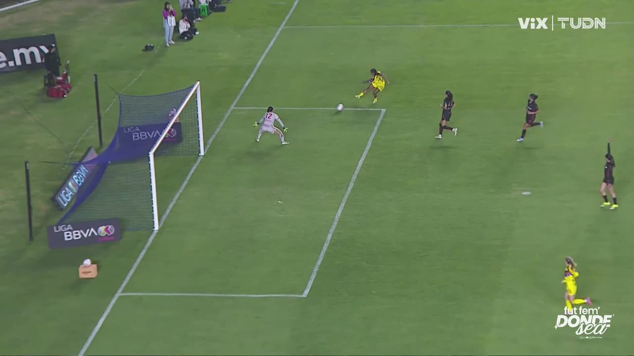 ¡Gol del América, anulado por fuera de juego! Todo se mantiene 0-0