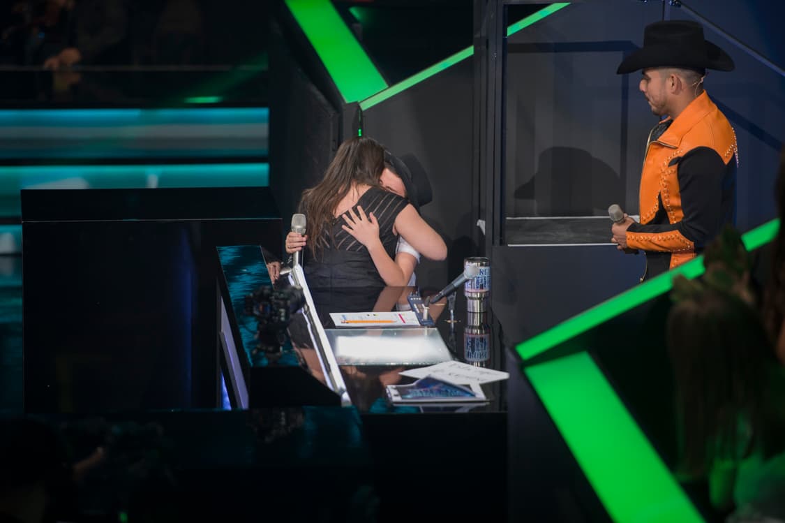 No todo es estrés y tensión en Me Pongo de Pie, a veces tanto jueces, capitanes, familias y conductoras se divierten bromeando o tomándose fotos. Todo esto pasó en el detrás de cámaras del cuarto show.