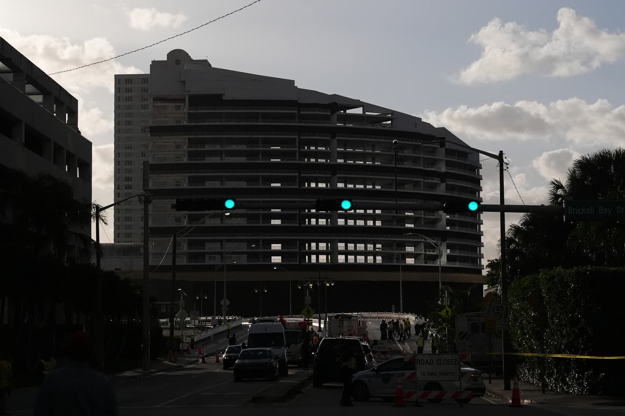 La operación se llevó a cabo tras casi dos años de planificación. Se tiene previsto que el nuevo complejo de edificios esté listo en el 2030.