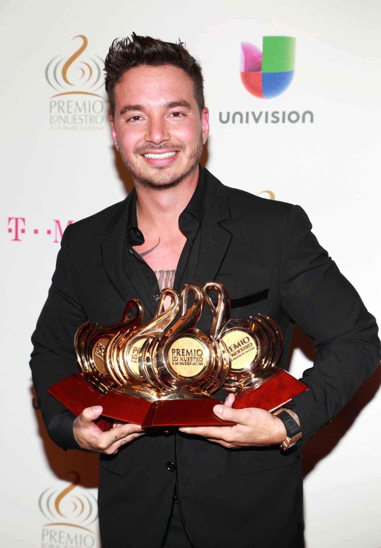 Ese año J Balvin se fue feliz a casa tras ganar cuatro galardones Premio Lo Nuestro.