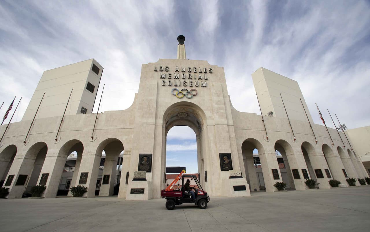 Los Angeles 2028: Revelan sedes para torneos de futbol