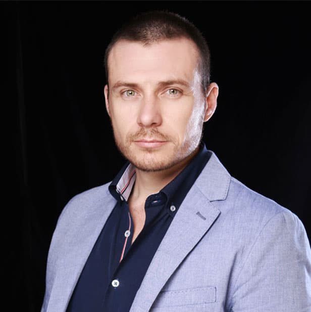 Seguramente con su personaje te está robando el corazón, pues dará vida a un hombre noble y trabajador.