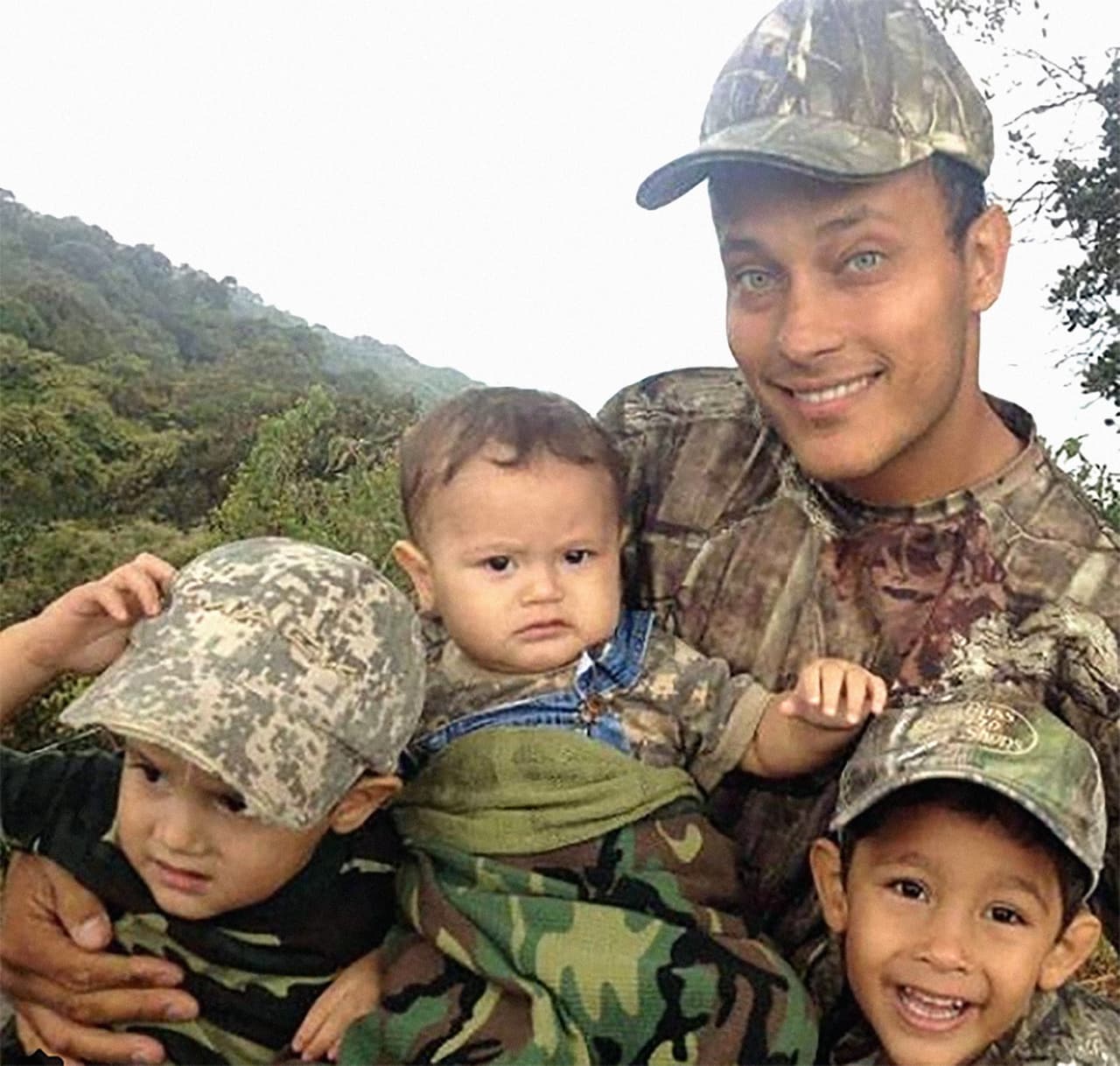 El expolicía estaba casado y tenía tres hijos. En redes sociales Pérez aseguró que sus hijos vivían fuera de Venezuela.